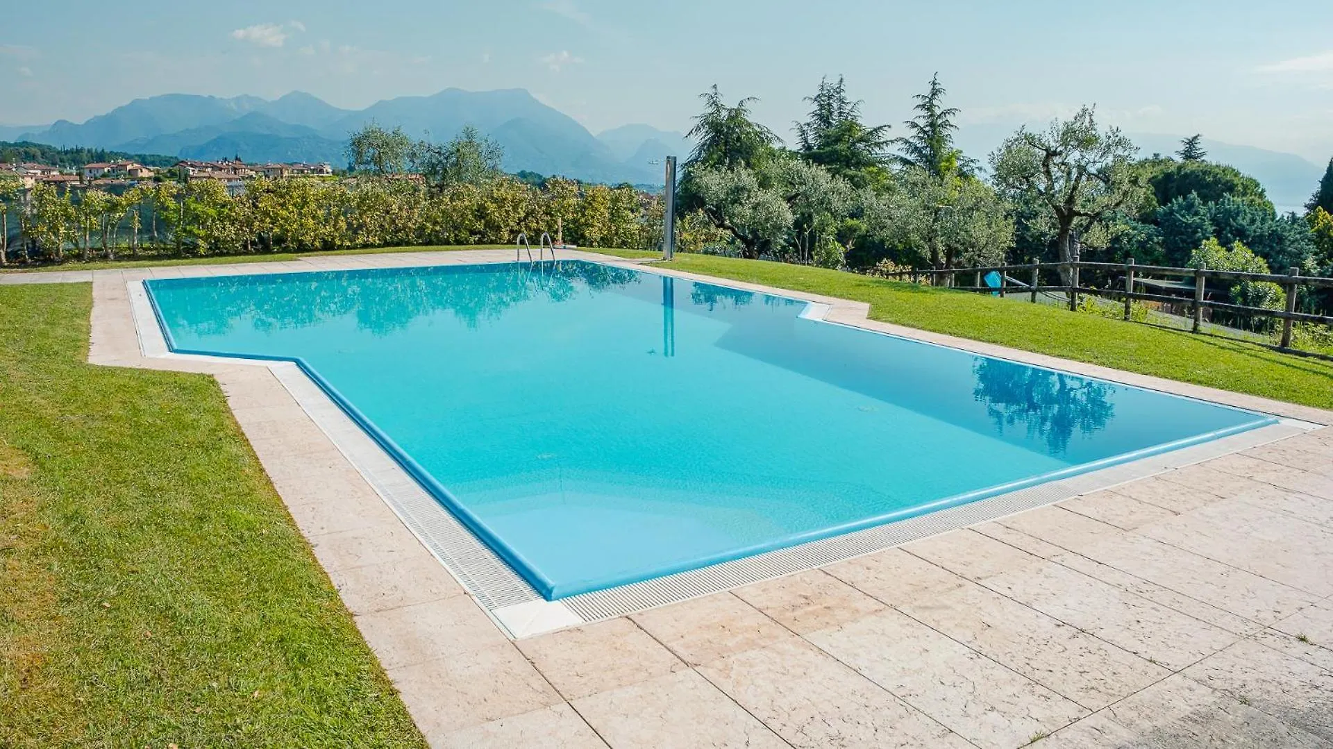 La Terrazza Sul Lago - Italian Homing Polpenazze del Garda Apartmán